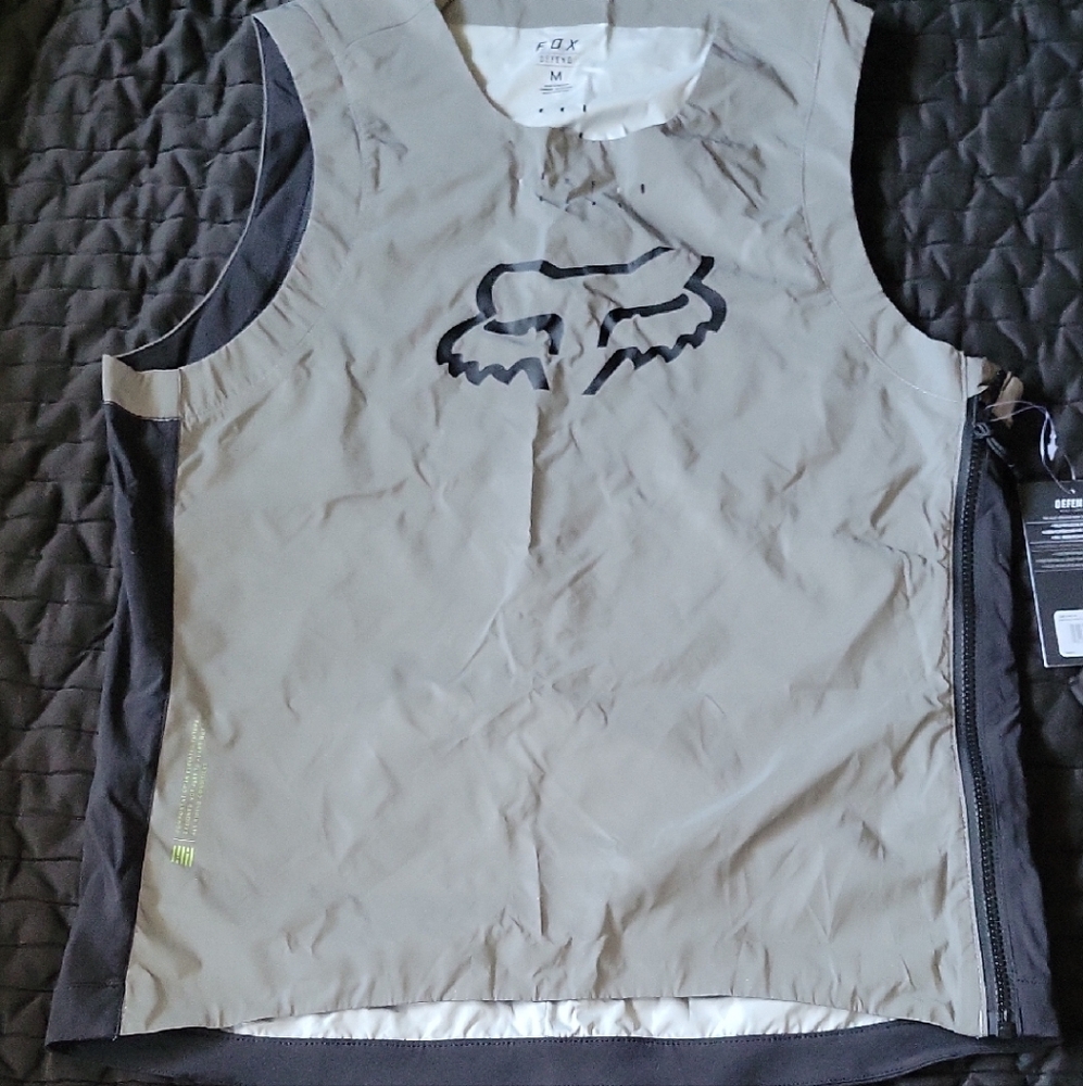 Fox Reflective Defend Vest in Black and Gray